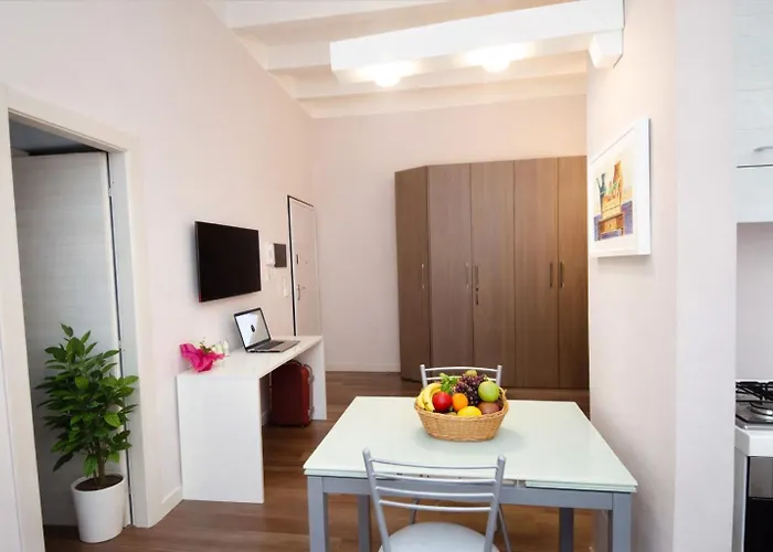 Palermo Inn Studios